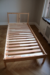 Light-weight bed