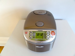 Japanese rice cooker